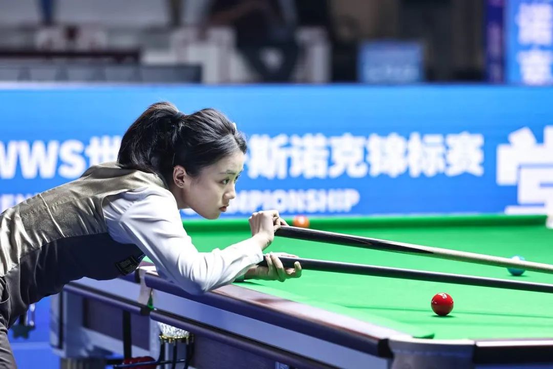 定的微笑 定的微笑